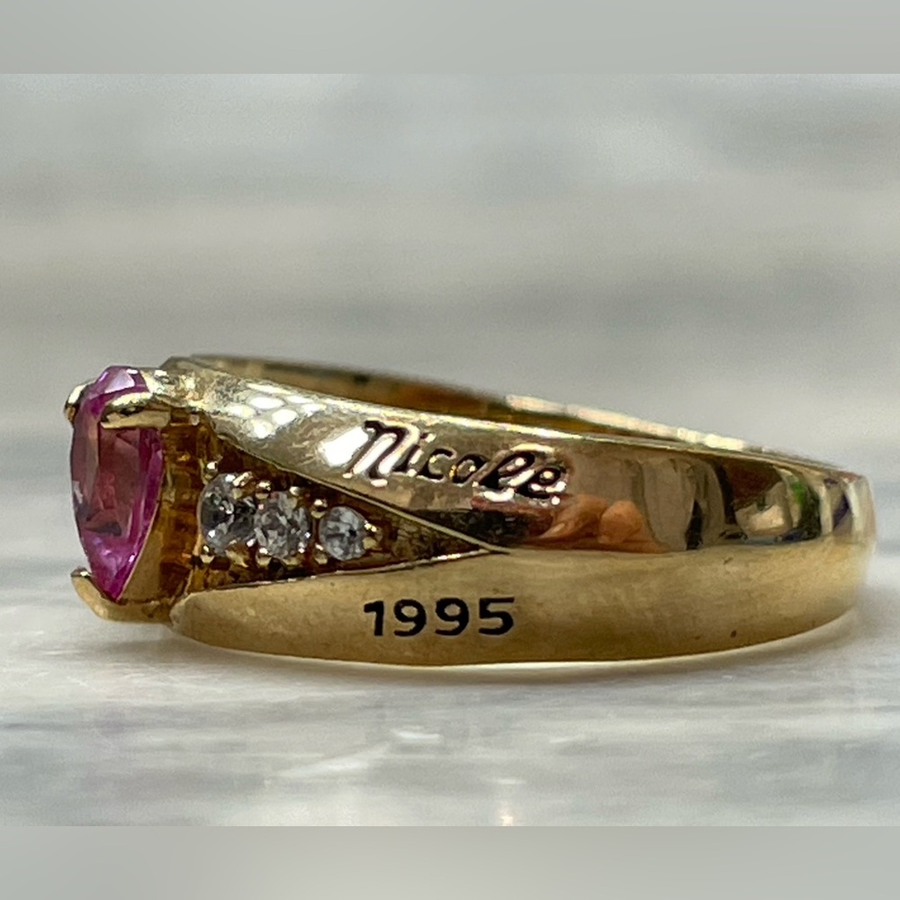 Vintage 1995 Class Ring Gold plated Pink Pear Stone CZ Accent Wildcats HS Size 6 - Picture 3 of 15